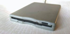 Danish developer converts floppy drive into a simple TV remote for child